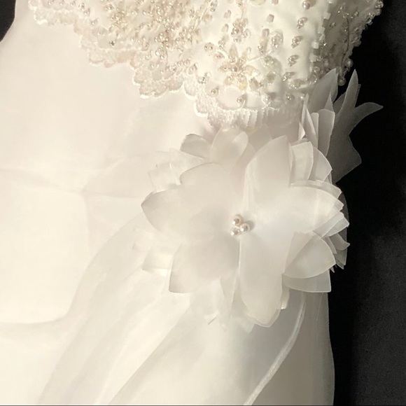 Elegant Aline White Flower Girl Dress Sz 8 1/2 - Picture 2 of 8